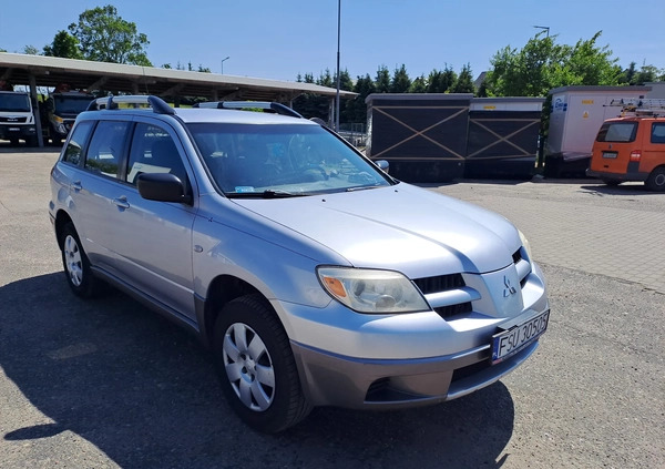 Mitsubishi Outlander cena 15900 przebieg: 300000, rok produkcji 2006 z Sulęcin małe 92